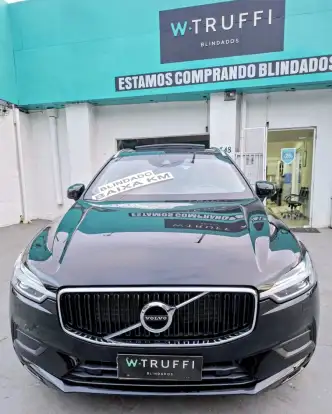 VOLVO-XC60-2020
