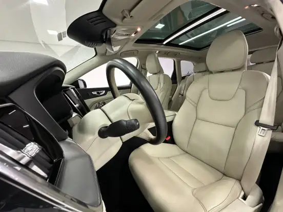 VOLVO-XC60-2.0 T8 HYBRID MOMENTUM AWD GEARTRONIC VOLVO-XC60-2021