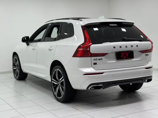 VOLVO-XC60-2019