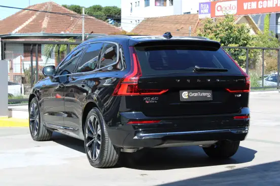 VOLVO-XC60-2025
