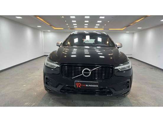VOLVO-XC60-2018