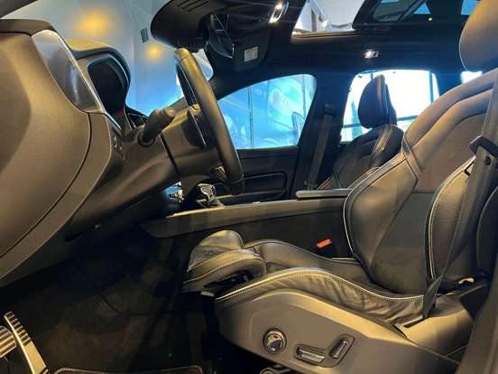 VOLVO-XC60-2.0 T5 GASOLINA R-DESIGN AWD GEARTRONIC VOLVO-XC60-2018