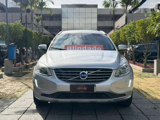 VOLVO-XC60-2016