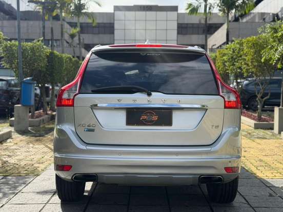 VOLVO-XC60-2.0 T5 MOMENTUM GASOLINA 4P AUTOMÁTICO VOLVO-XC60-2016