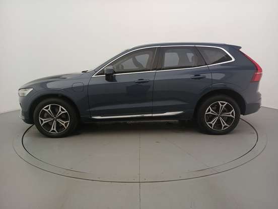 VOLVO-XC60-2022
