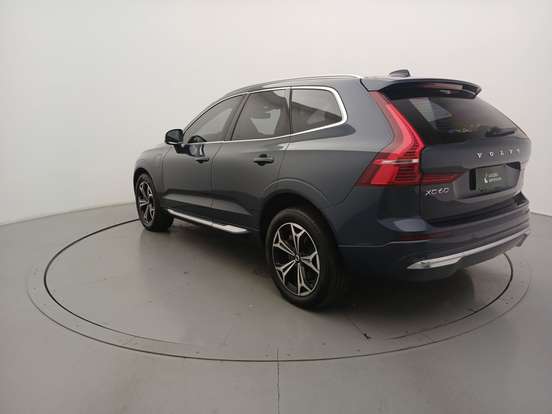 VOLVO-XC60-2022