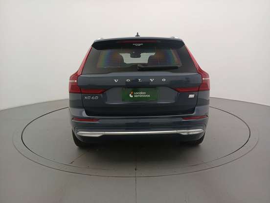 VOLVO-XC60-2022