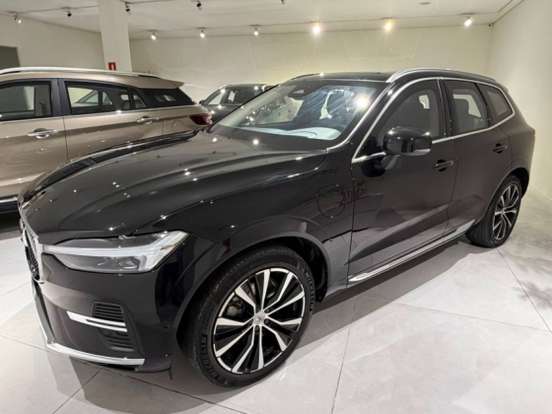 VOLVO-XC60-2023