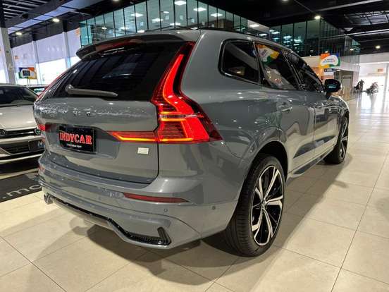 VOLVO-XC60-2023