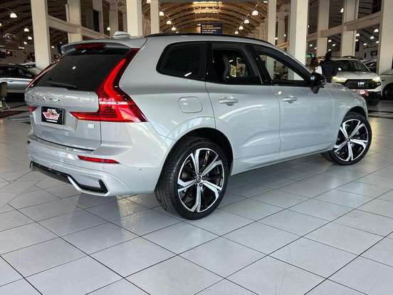 VOLVO-XC60-2022
