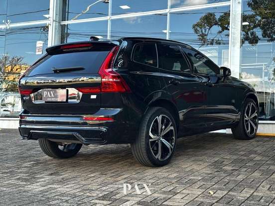 VOLVO-XC60-2023