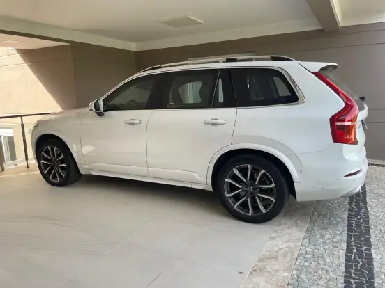 VOLVO-XC90-2.0 T6 GASOLINA MOMENTUM AWD GEARTRONIC VOLVO-XC90-2018
