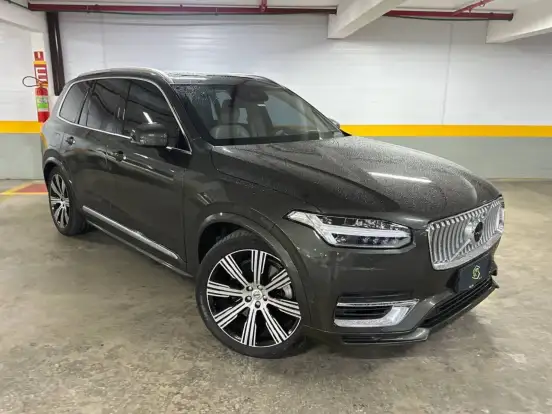 VOLVO-XC90-2022