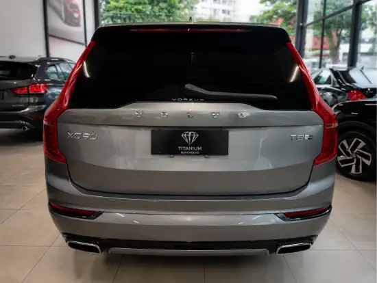 VOLVO-XC90-2019
