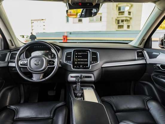 VOLVO-XC90-2.0 D5 DIESEL MOMENTUM AWD GEARTRONIC VOLVO-XC90-2019