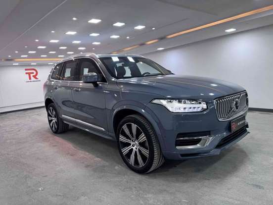 VOLVO-XC90-2021