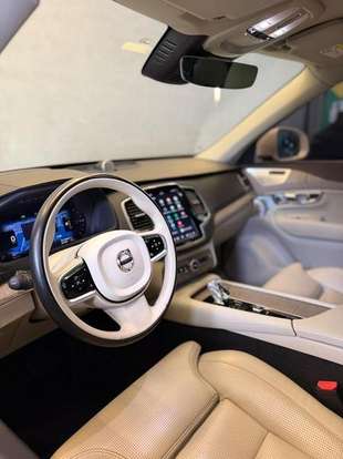 VOLVO-XC90-2023