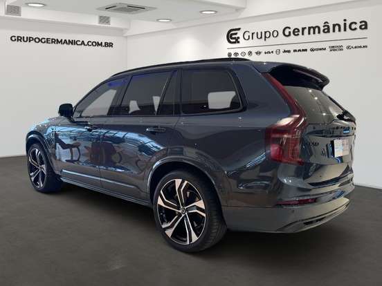VOLVO-XC90-2023