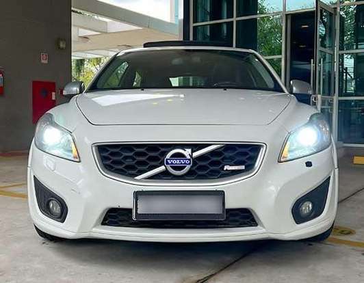 VOLVO-C30-2011