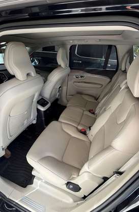 VOLVO-XC90-2022