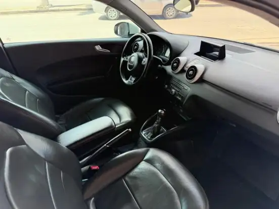 AUDI-A1-2011