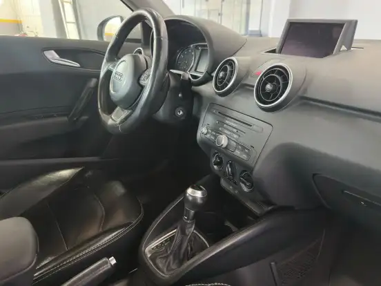 AUDI-A1-1.4 TFSI SPORTBACK AMBITION 16V 185CV GASOLINA 4P AUTOMÁTICO AUDI-A1-2012
