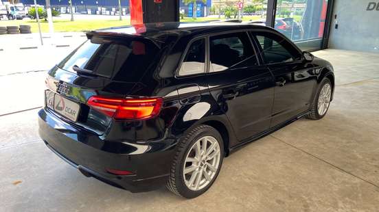 AUDI-A3-2020