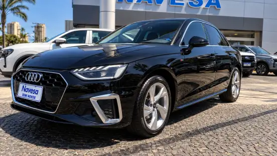 AUDI-A4-2021