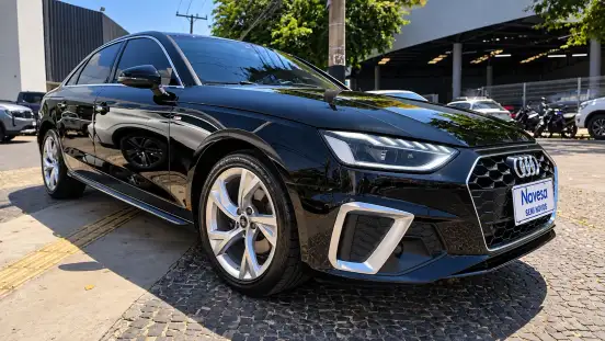 AUDI-A4-2021