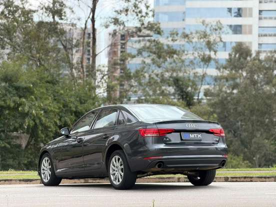 AUDI-A4-2018