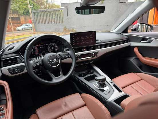 AUDI-A4-2021