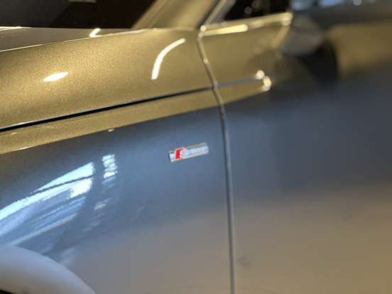 AUDI-A4-2020