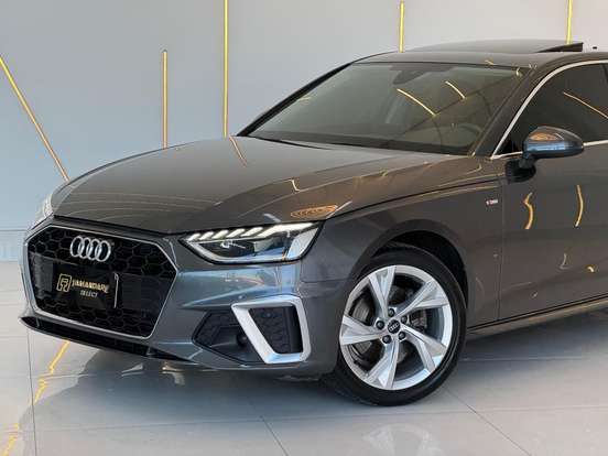 AUDI-A4-2021