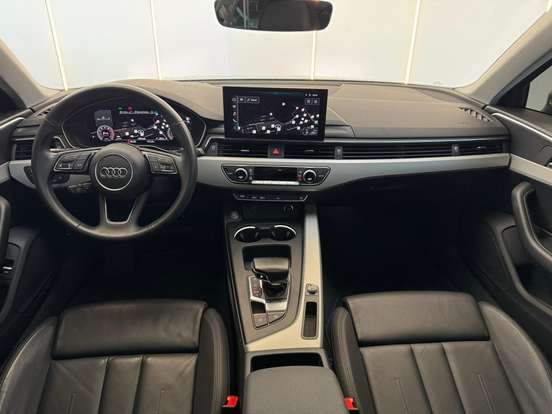 AUDI-A4-2021