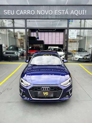 AUDI-A4-2022