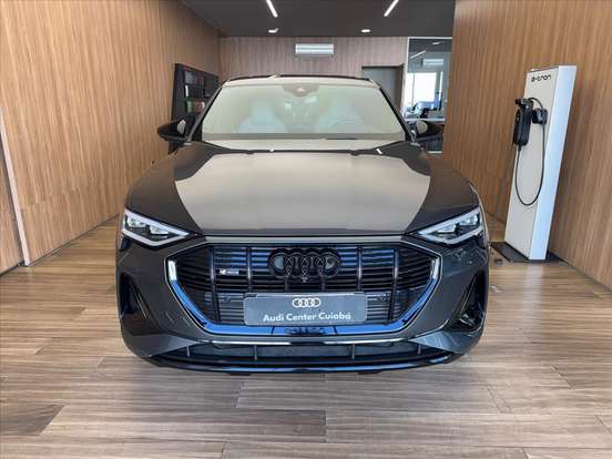 AUDI-E-TRON-ELÉTRICO PERFORMANCE BLACK QUATTRO AUDI-E-TRON-2022