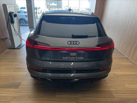 AUDI-E-TRON-ELÉTRICO PERFORMANCE BLACK QUATTRO AUDI-E-TRON-2022