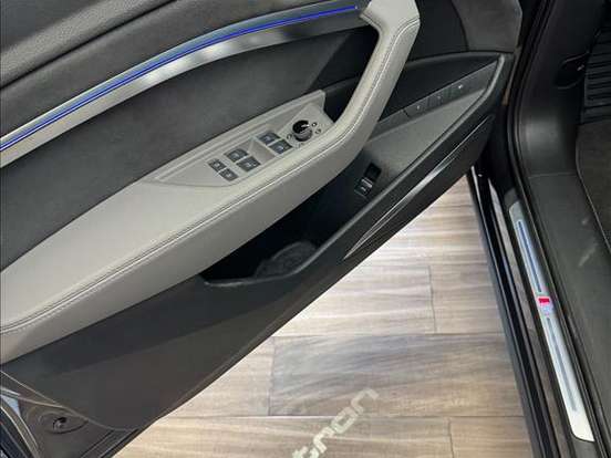 AUDI-E-TRON-ELÉTRICO PERFORMANCE BLACK QUATTRO AUDI-E-TRON-2022