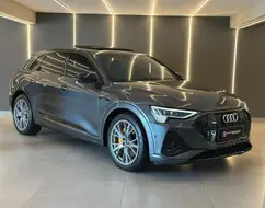 AUDI E-TRON ELÉTRICO PERFORMANCE BLACK QUATTRO AUDI E-TRON ELÉTRICO PERFORMANCE BLACK QUATTRO