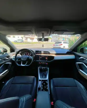 AUDI-Q3-2020