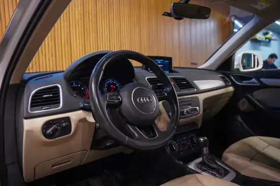 AUDI-Q3-2018
