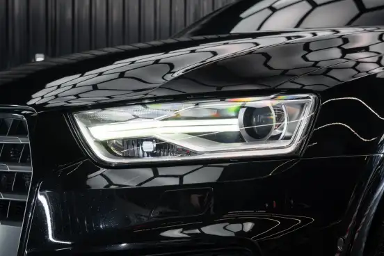 AUDI-Q3-2018