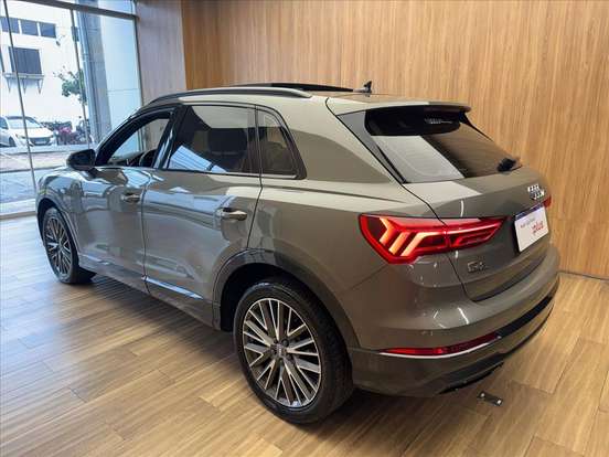 AUDI-Q3-2020
