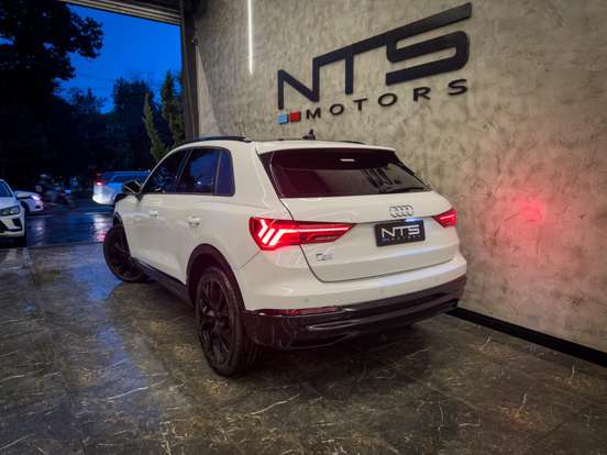 AUDI-Q3-2019