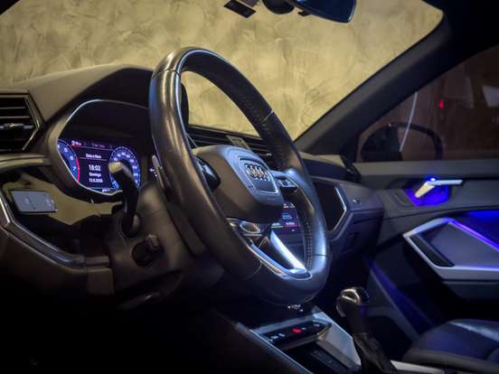 AUDI-Q3-2019