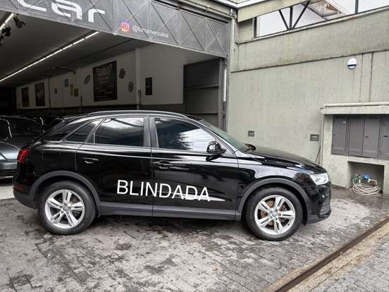 AUDI-Q3-2015