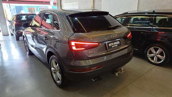AUDI-Q3-2017