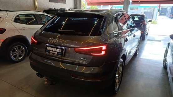 AUDI-Q3-2017