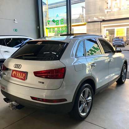 AUDI-Q3-2015