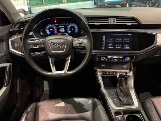 AUDI-Q3-2.0 40 TFSI GASOLINA PERFORMANCE QUATTRO TIPTRONIC AUDI-Q3-2022
